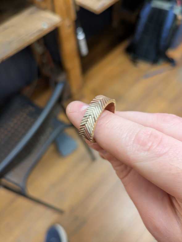 herringbone ring filed square